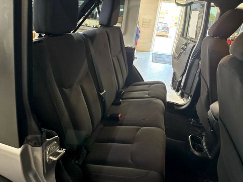 Used 2015 Jeep Wrangler Unlimited Sport w/ Quick Order Package 24S image 40