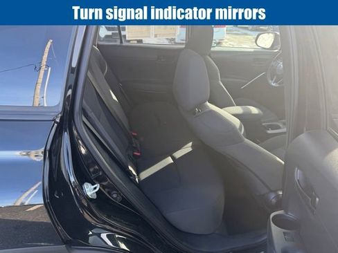 Used 2023 Toyota Corolla Cross LE w/ Moonroof Package image 12