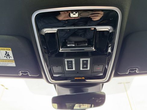 Used 2017 Land Rover Range Rover Supercharged image 32