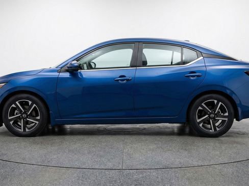 Used 2025 Nissan Sentra SV FWD image 5