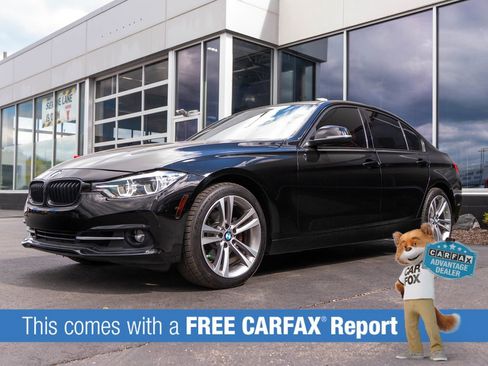 Used 2018 BMW 330i xDrive Sedan w/ Premium Package AWD/4WD image 3