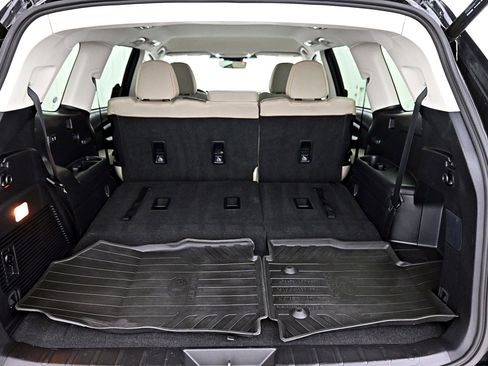 Used 2023 Subaru Ascent Premium w/ Convenience Package image 32