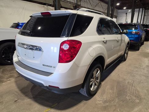 Used 2015 Chevrolet Equinox LT w/ Driver Convenience Package FWD image 2