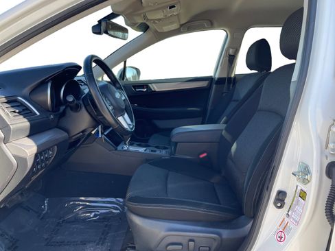 Used 2017 Subaru Outback 2.5i Premium image 19