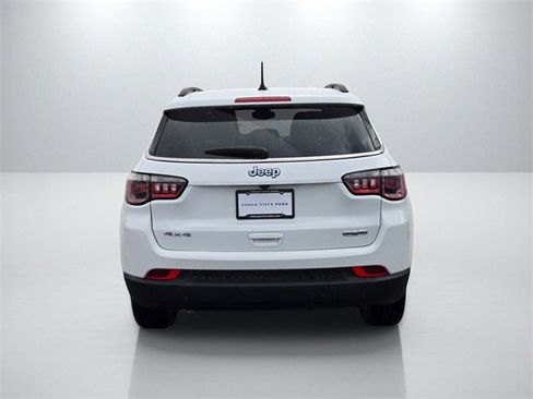 Used 2025 Jeep Compass Latitude image 5