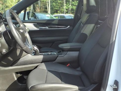 Used 2024 Cadillac XT6 Premium Luxury image 21