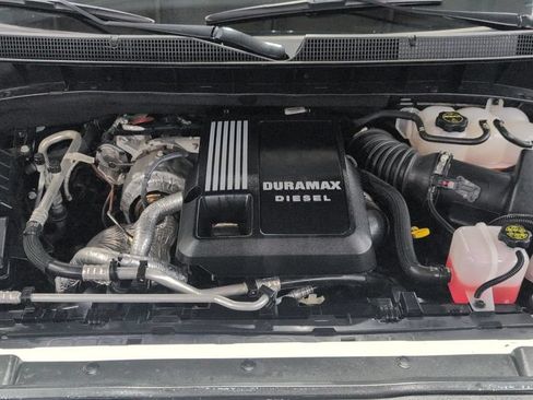 Used 2025 Chevrolet Silverado 1500 RST AWD/4WD image 25