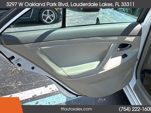 Used 2009 Toyota Camry Hybrid image 28