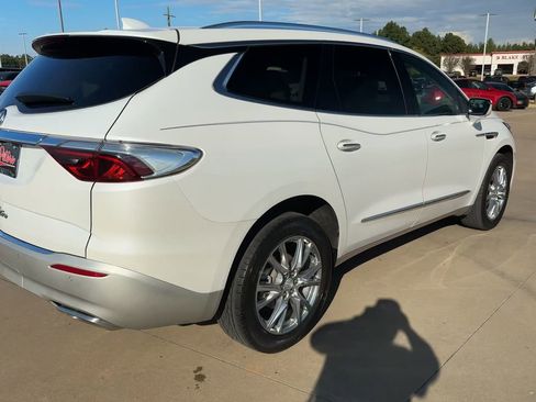 Used 2022 Buick Enclave Premium w/ Surround and Sites Package image 8