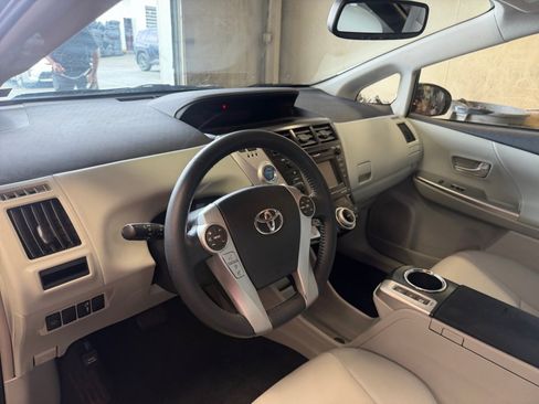 Used 2013 Toyota Prius V Five FWD image 34