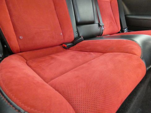 Used 2017 Dodge Challenger R/T Scat Pack w/ Dynamics Package image 41