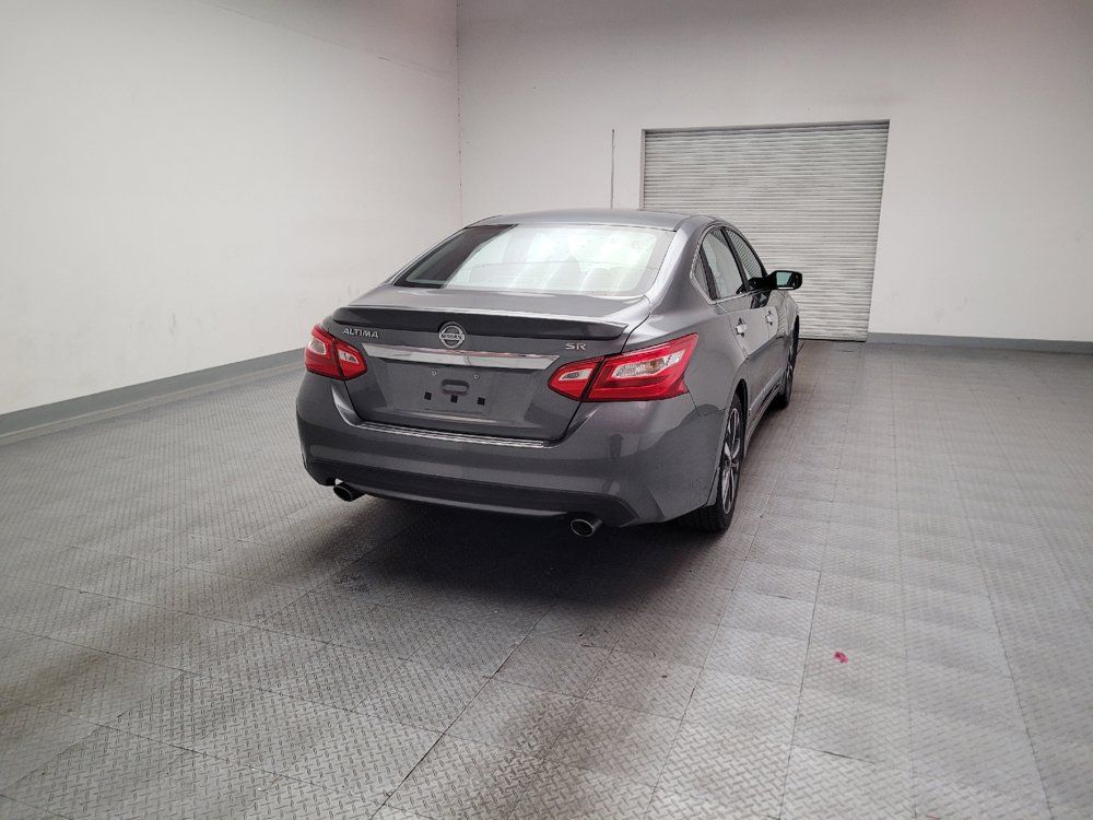 Used 2016 Nissan Altima 2.5 SR FWD image 7