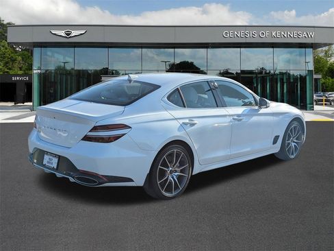Used 2025 Genesis G70 2.5T image 7