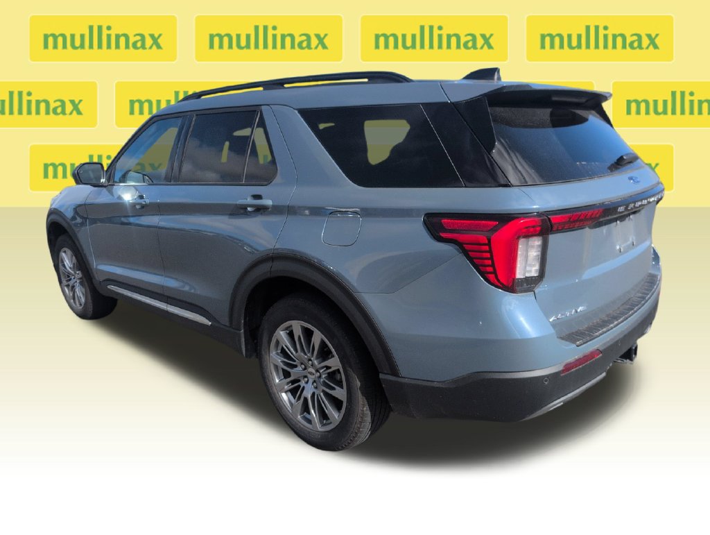 Certified 2025 Ford Explorer Active AWD/4WD image 11