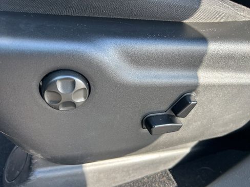 Certified 2025 Dodge Durango GT image 9