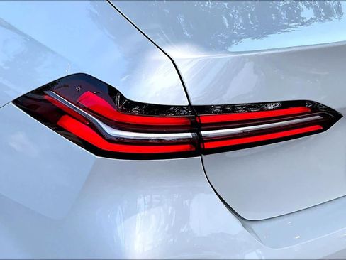 Certified 2026 BMW 530i RWD image 28