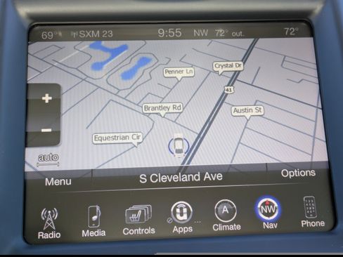 Used 2016 Chrysler 300 Limited image 23