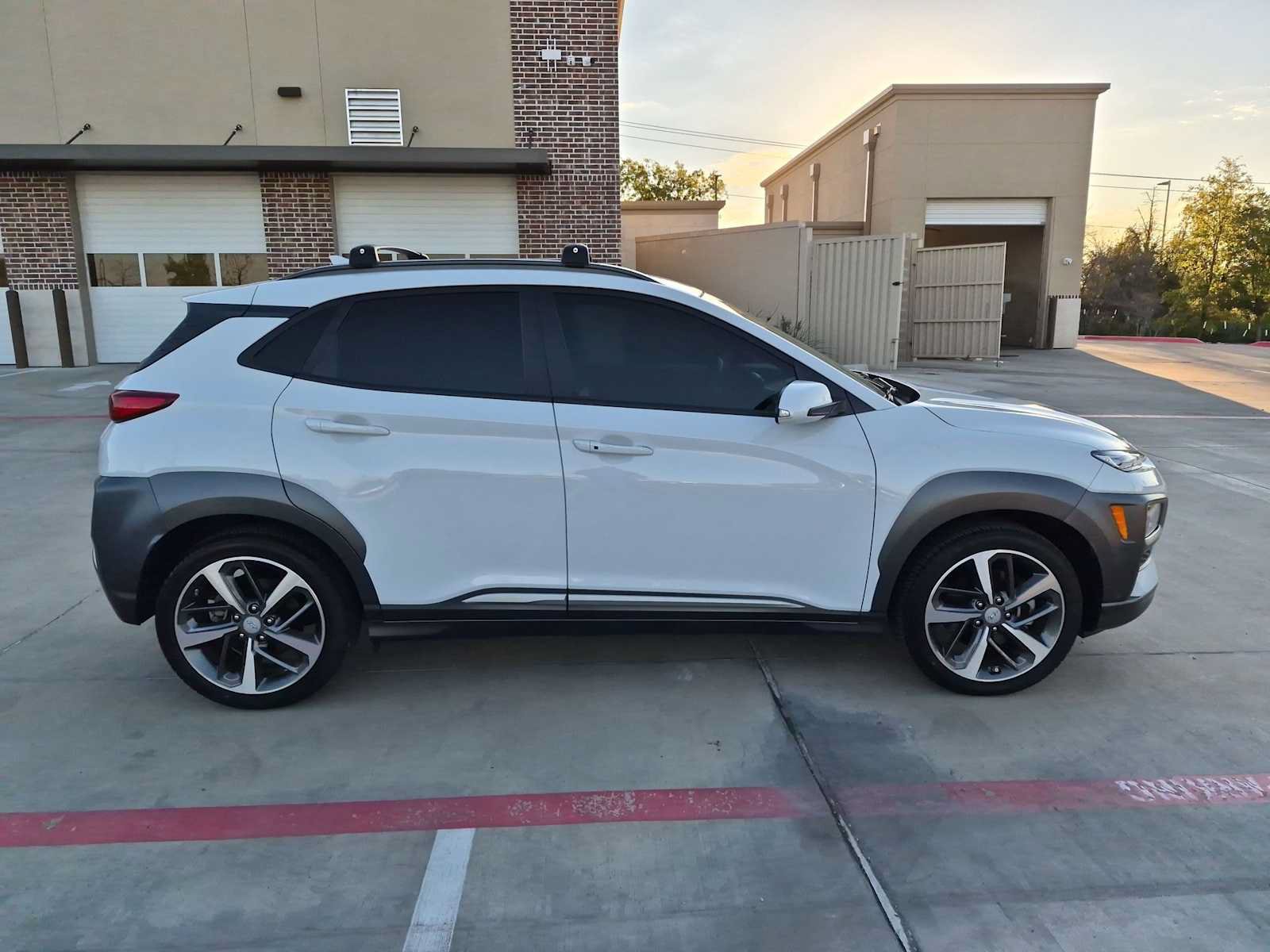 Used 2021 Hyundai Kona Limited FWD image 15