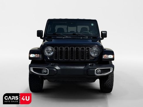 Used 2024 Jeep Gladiator Sport AWD/4WD image 2