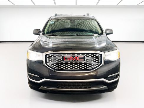 Used 2017 GMC Acadia Denali w/ Technology Package FWD image 2