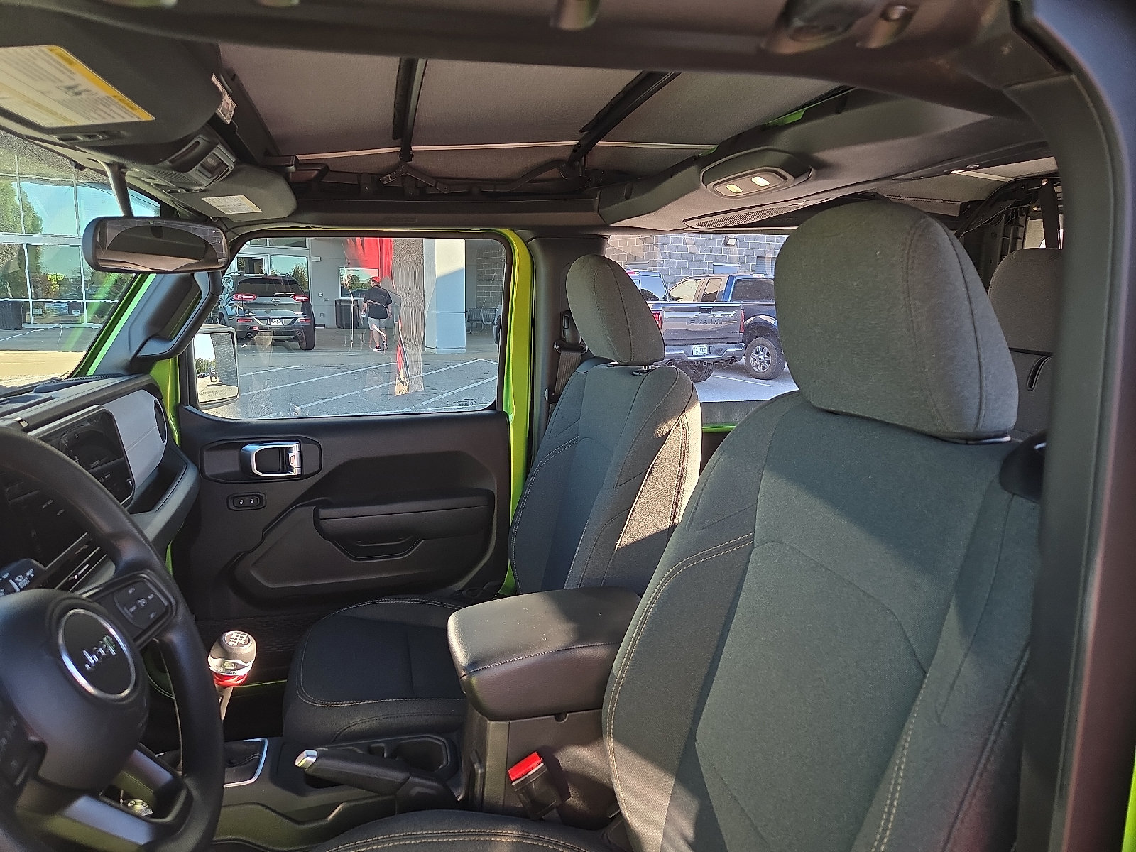 Used 2025 Jeep Wrangler Sport AWD/4WD image 12