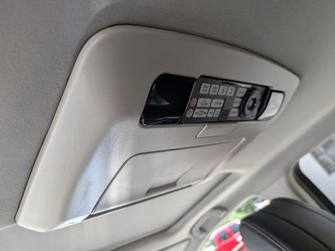 Used 2010 Acura MDX w/ Technology & Entertainment AWD/4WD image 11