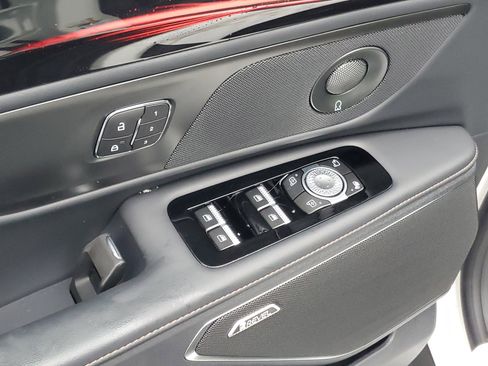 New 2026 Lincoln Nautilus Reserve image 9