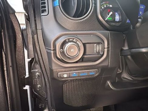 Used 2025 Jeep Wrangler Unlimited Rubicon 4xe w/ Safety Group image 15