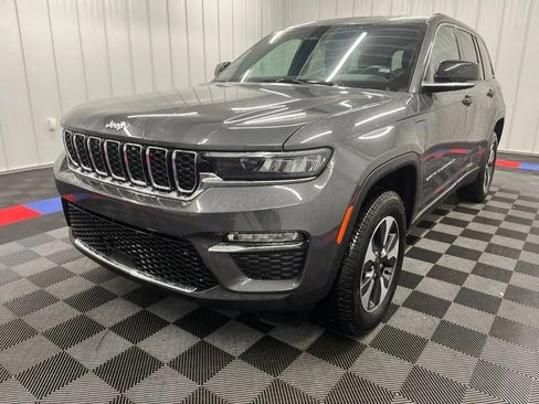 Used 2024 Jeep Grand Cherokee Limited 4xe AWD/4WD image 9