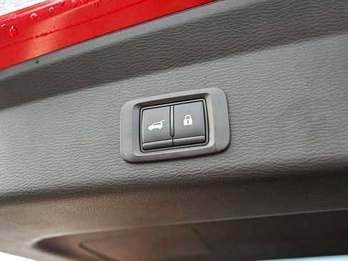 New 2025 Mitsubishi Outlander SE image 9