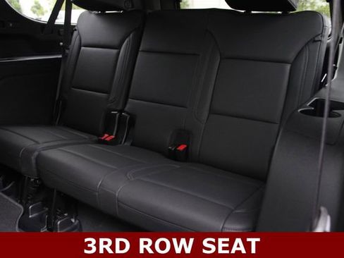 Used 2022 Chevrolet Suburban LT w/ Luxury Package AWD/4WD image 8