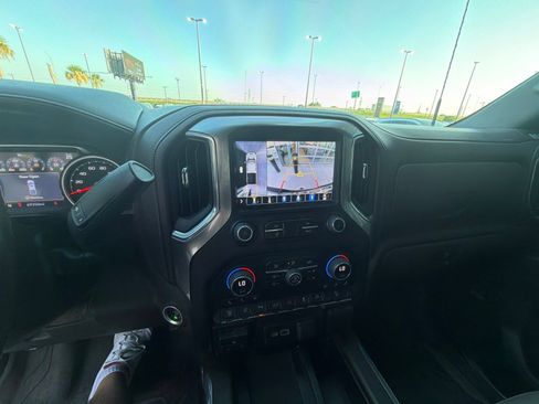 Used 2022 Chevrolet Silverado 2500 LTZ w/ LTZ Premium Texas Edition AWD/4WD image 17