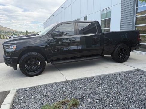 Used 2023 RAM 1500 Laramie AWD/4WD image 2