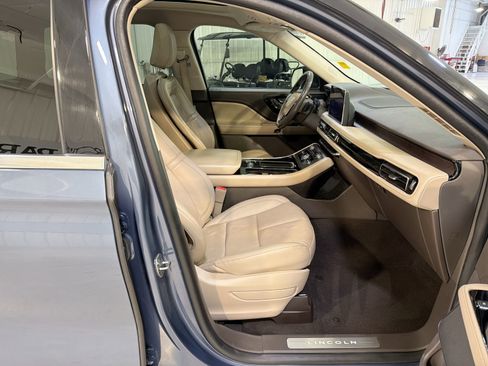 Used 2021 Lincoln Aviator Reserve w/ Equipment Group 201A image 30