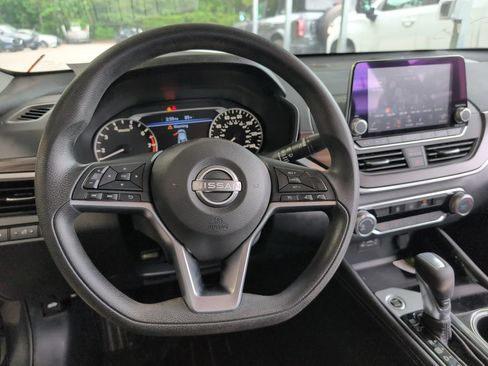 Used 2023 Nissan Altima 2.5 SV FWD image 15