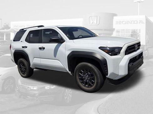 Used 2025 Toyota 4Runner SR5 AWD/4WD image 7