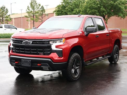 Used 2024 Chevrolet Silverado 1500 LT Trail Boss w/ Convenience Package II AWD/4WD image 31