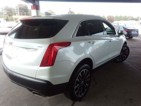 Used 2017 Cadillac XT5 Premium Luxury FWD image 5