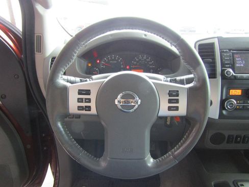 Used 2016 Nissan Frontier SV w/ SV Value Truck Package RWD image 13