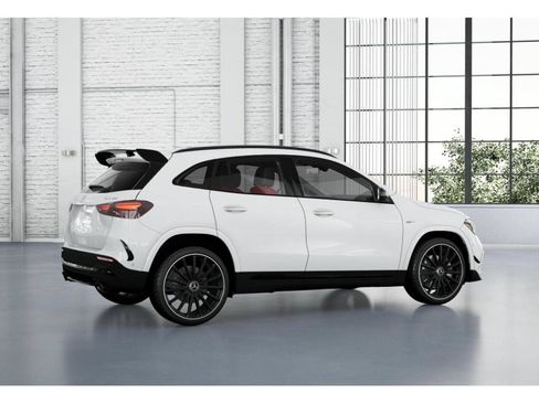 New 2026 Mercedes-Benz GLA 35 AMG 4MATIC image 19
