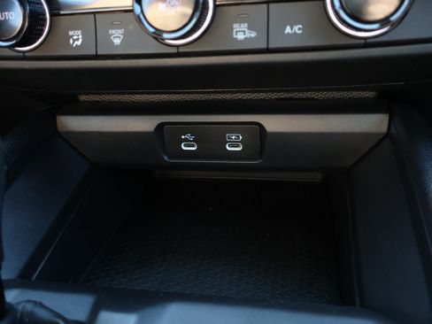 Used 2025 Honda Accord SE image 25