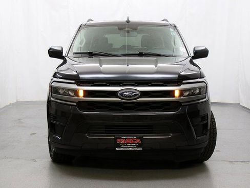 Used 2024 Ford Expedition Max XLT image 5