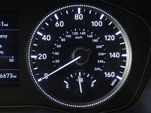 Used 2019 Hyundai Santa Fe SE image 44