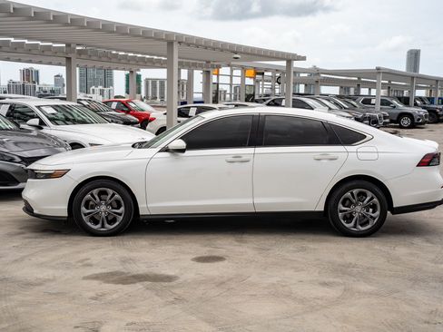 Certified 2023 Honda Accord EX image 9