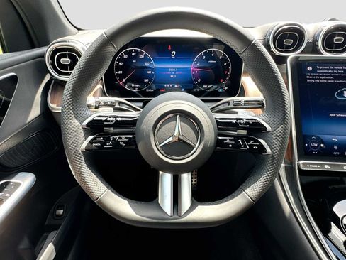 Used 2025 Mercedes-Benz GLC 300 4MATIC w/ AMG Line image 11