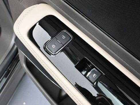 Used 2022 Lincoln Aviator Reserve w/ Elements Package Plus image 53