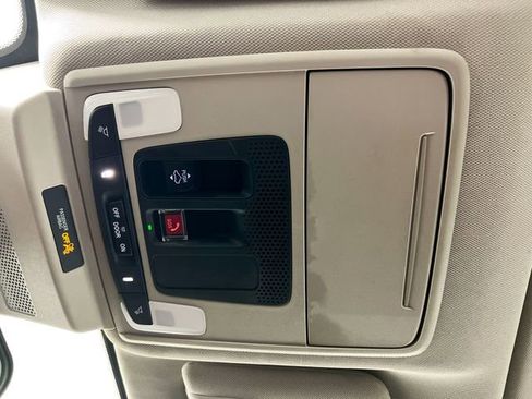 Certified 2023 Honda Accord EX image 15