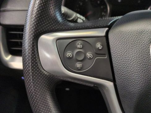 Used 2024 GMC Terrain SLE w/ Driver Convenience Package FWD image 22