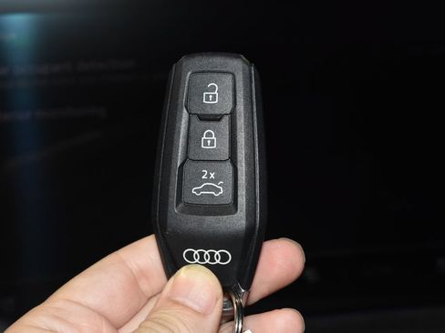 Certified 2025 Audi Q5 Premium Plus w/ Premium Plus AWD/4WD image 16