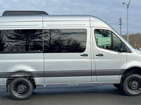 New 2025 Mercedes-Benz Sprinter 2500 image 8